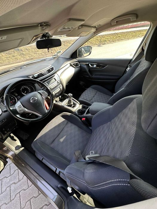 NISSAN QASHQAI 1.5 / niski przebieg