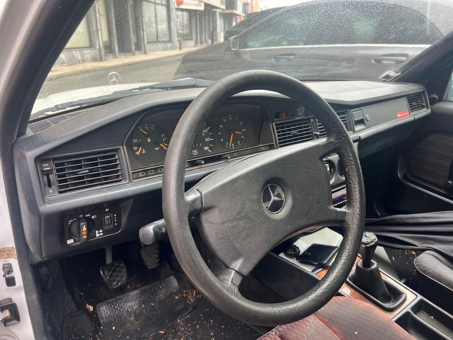 Mercedes 190D 5V