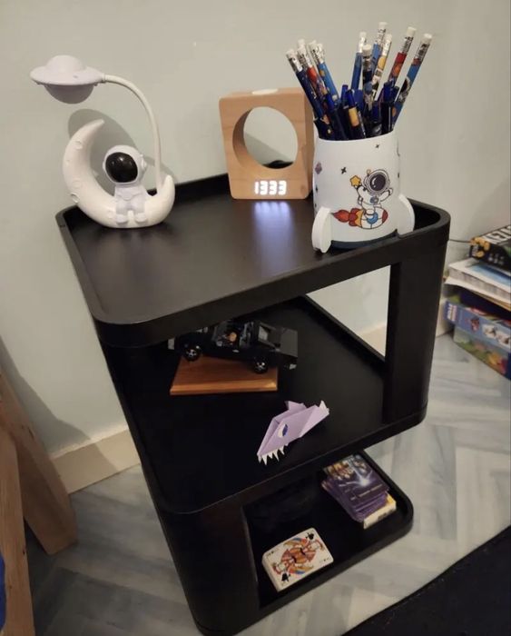 Mesinha de Cabeceira Minimalista e Moderna