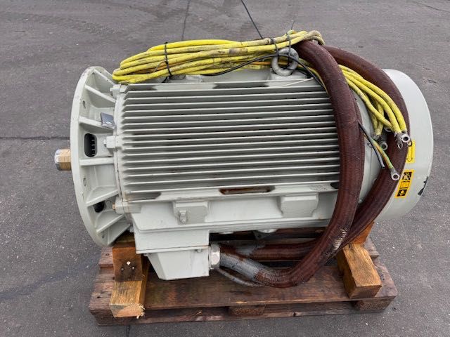 SIMENS silnik elektryczny 181 kw + falownik komplet