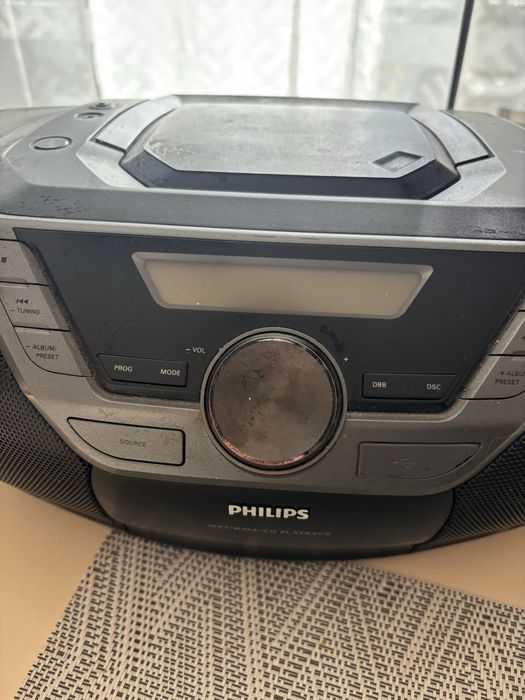 Музикальний центр магнітола