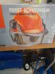 Capacete de proteção florestal