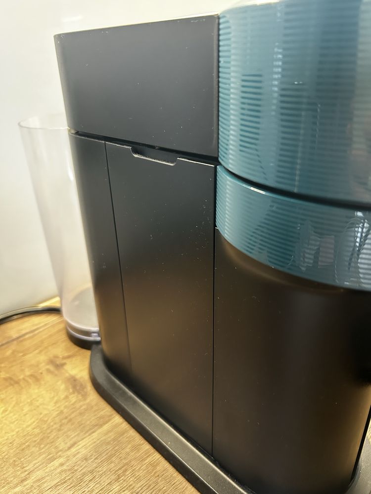 Nespresso Vertuo Next ekspres