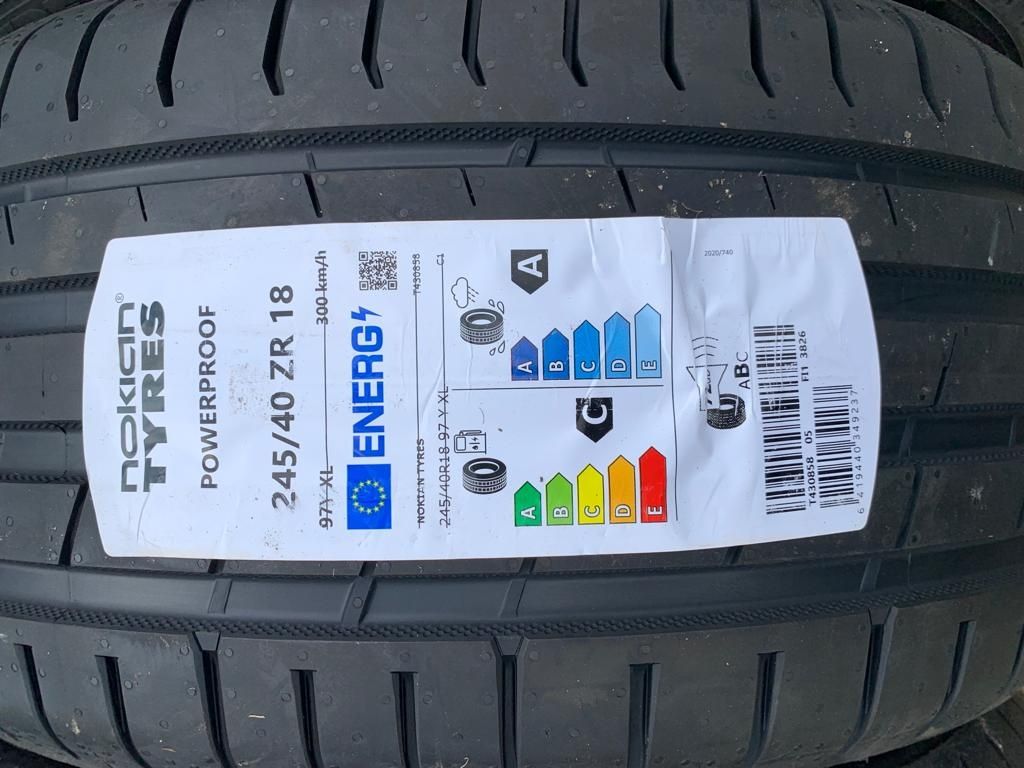 Opony letnie 245/40/18 97y xl nokian powerproof 2022r