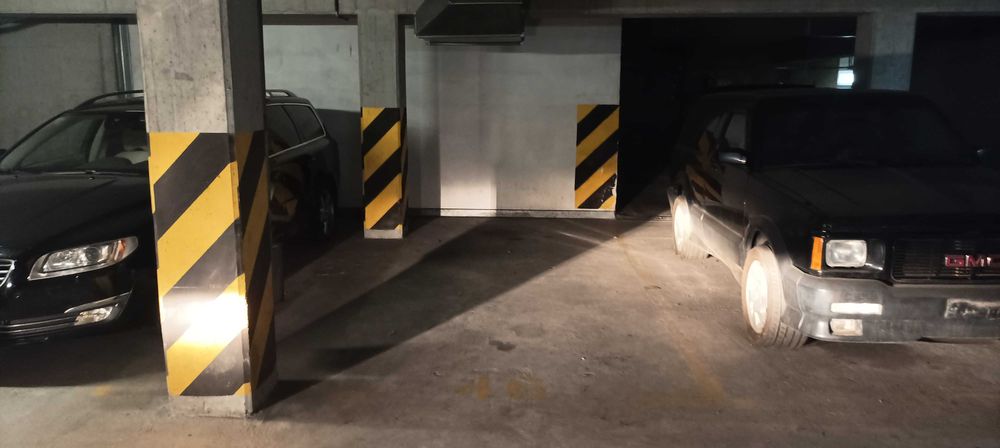 Miejsce garażowe ul. Ceramiczna 18 w Warszawie zamiana zamienię