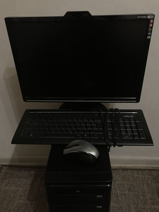 Komputer Logic + monior ASUS