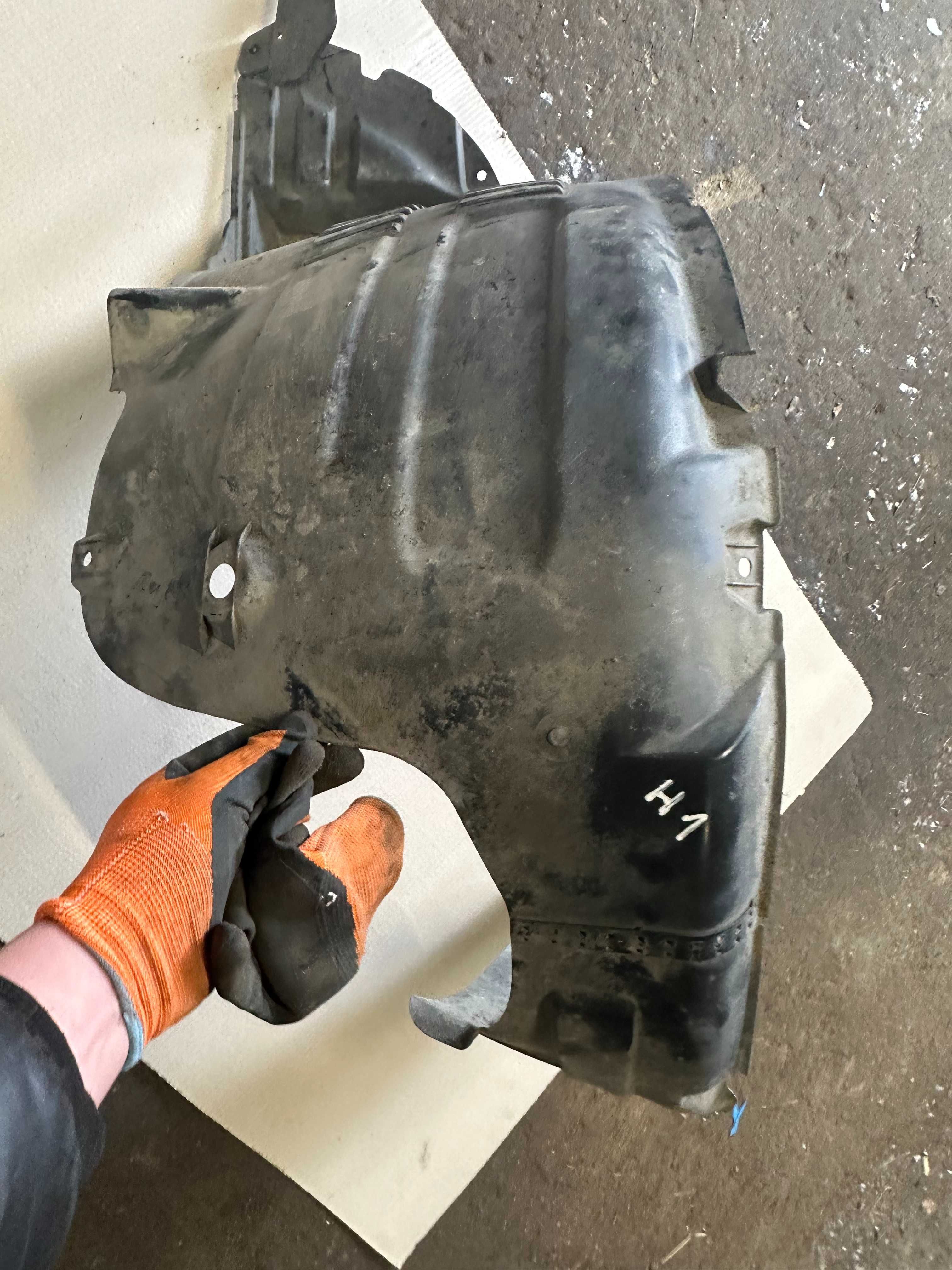 Hyundai H-1 II Starex Nadkole Prawe Przód Przednie Prawy 08-15