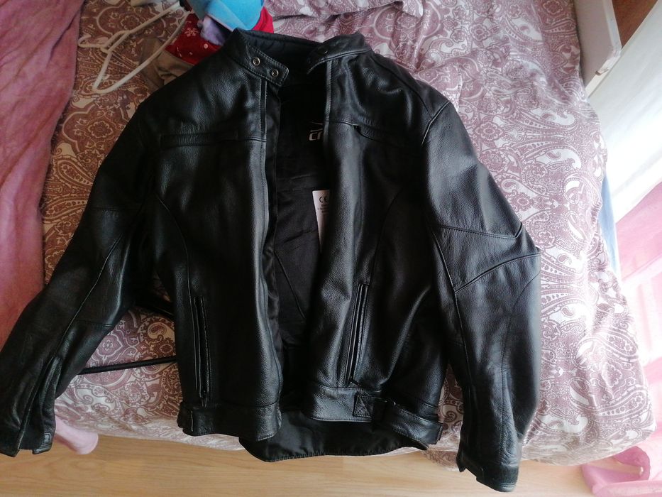 Casaco de mota. Preto