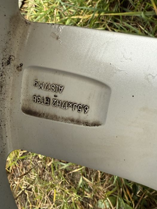 225/60 r17 шини з дисками 5*112 на VW