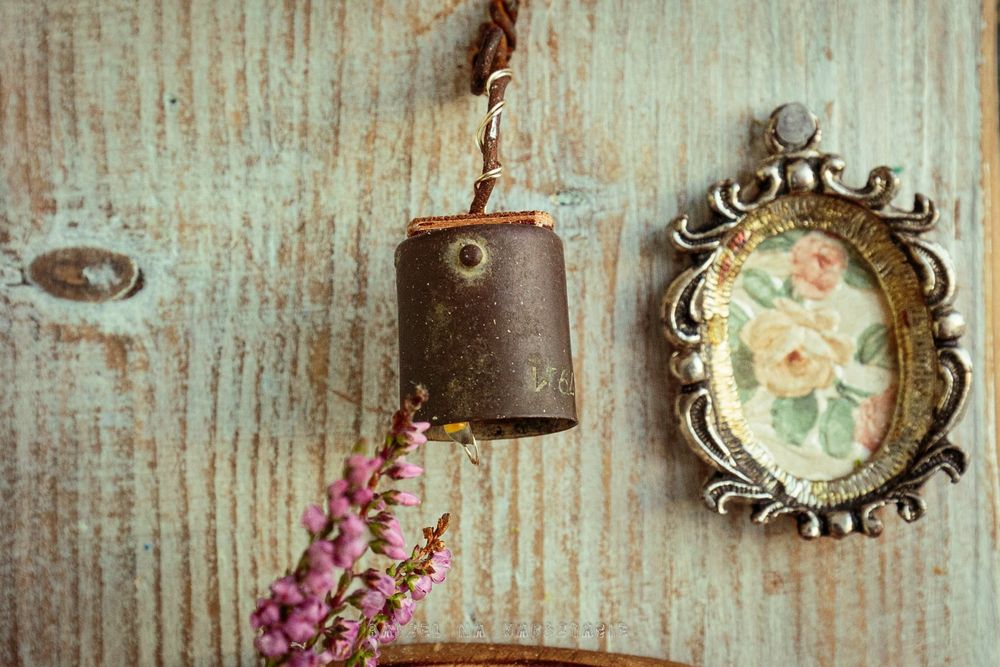 Dekoracja w formie wieszaka na klucze handmade z oświetleniem  kot