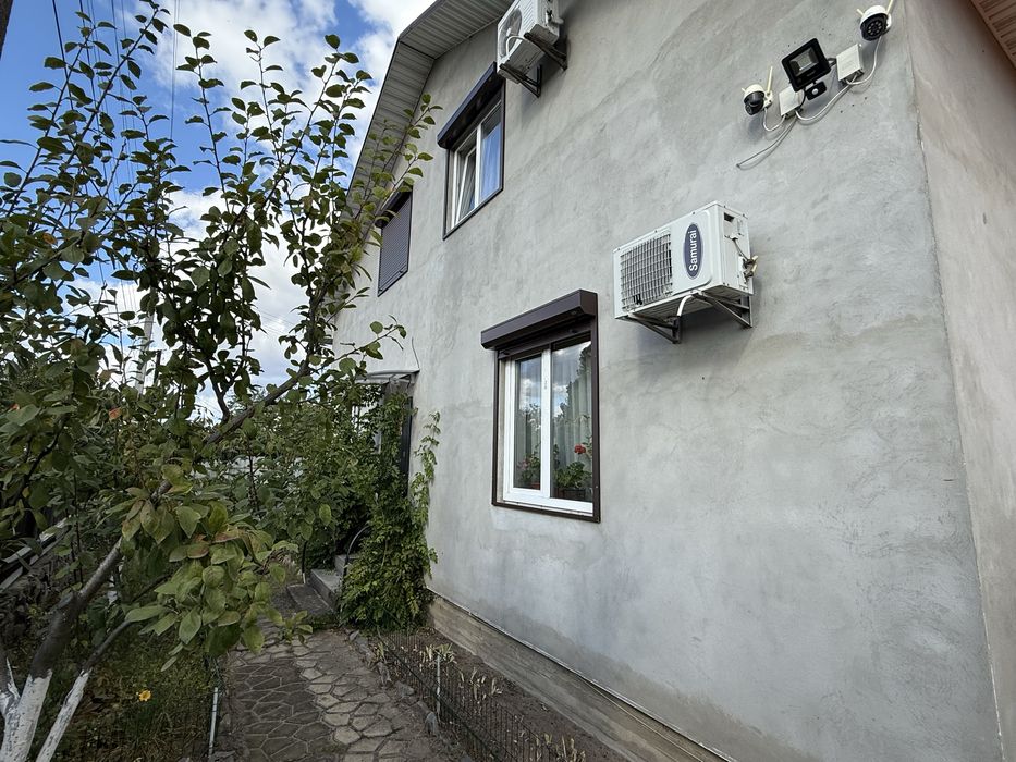 Затишний будинок в Гостомелі, 4 сотки землі