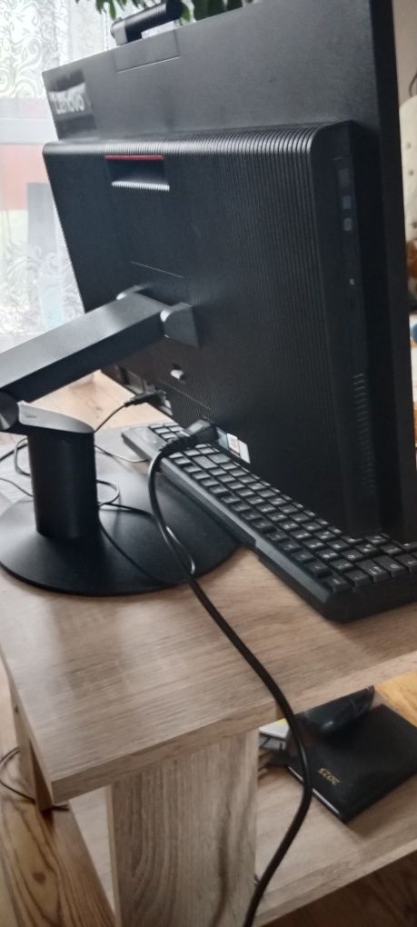 Lenovo stacjonarny
