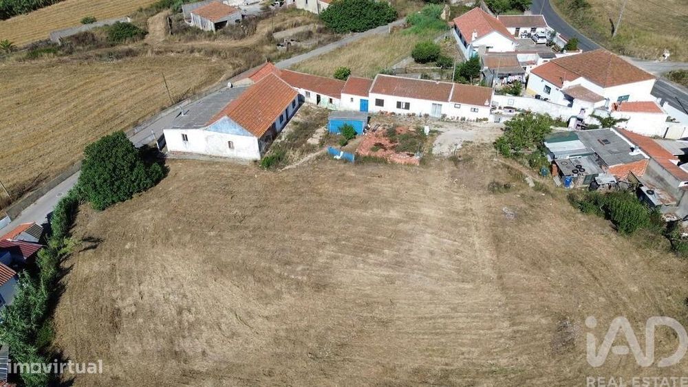 Quinta T4 em Encarnação de 189,00 m2