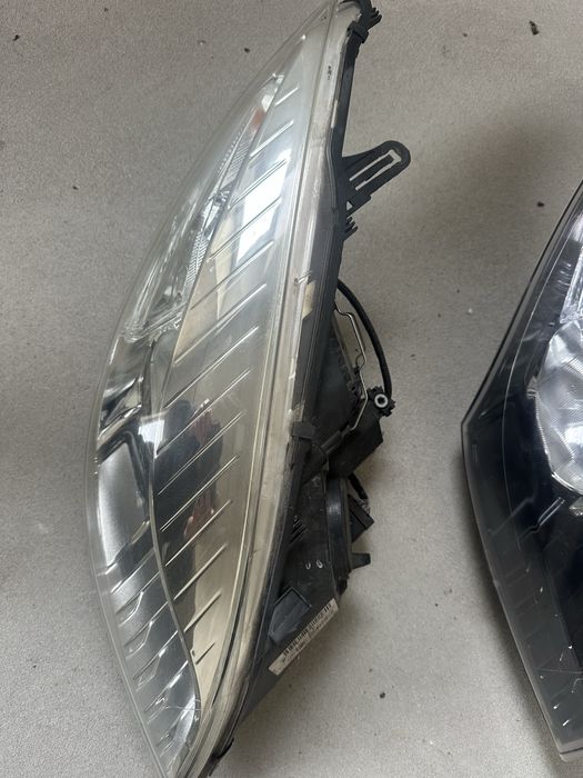 Фара передняя Renault Megane 3