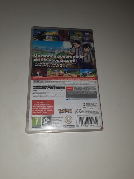 Pokemon violet com capa atrás em francês