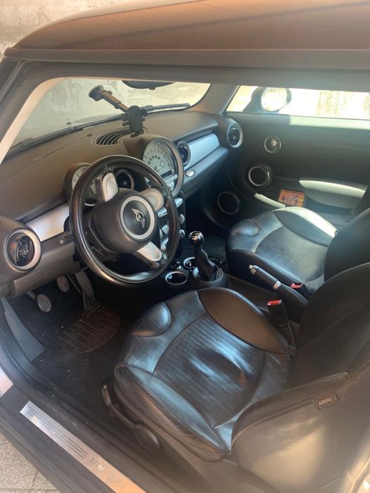 Mini cooper.    .