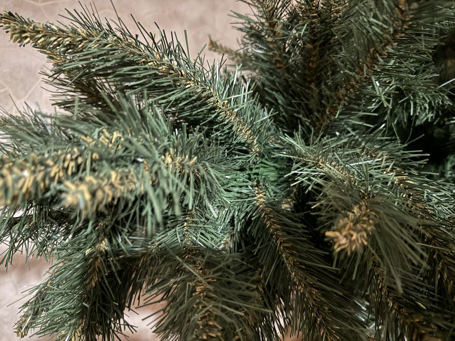 Ялинка штучна нова