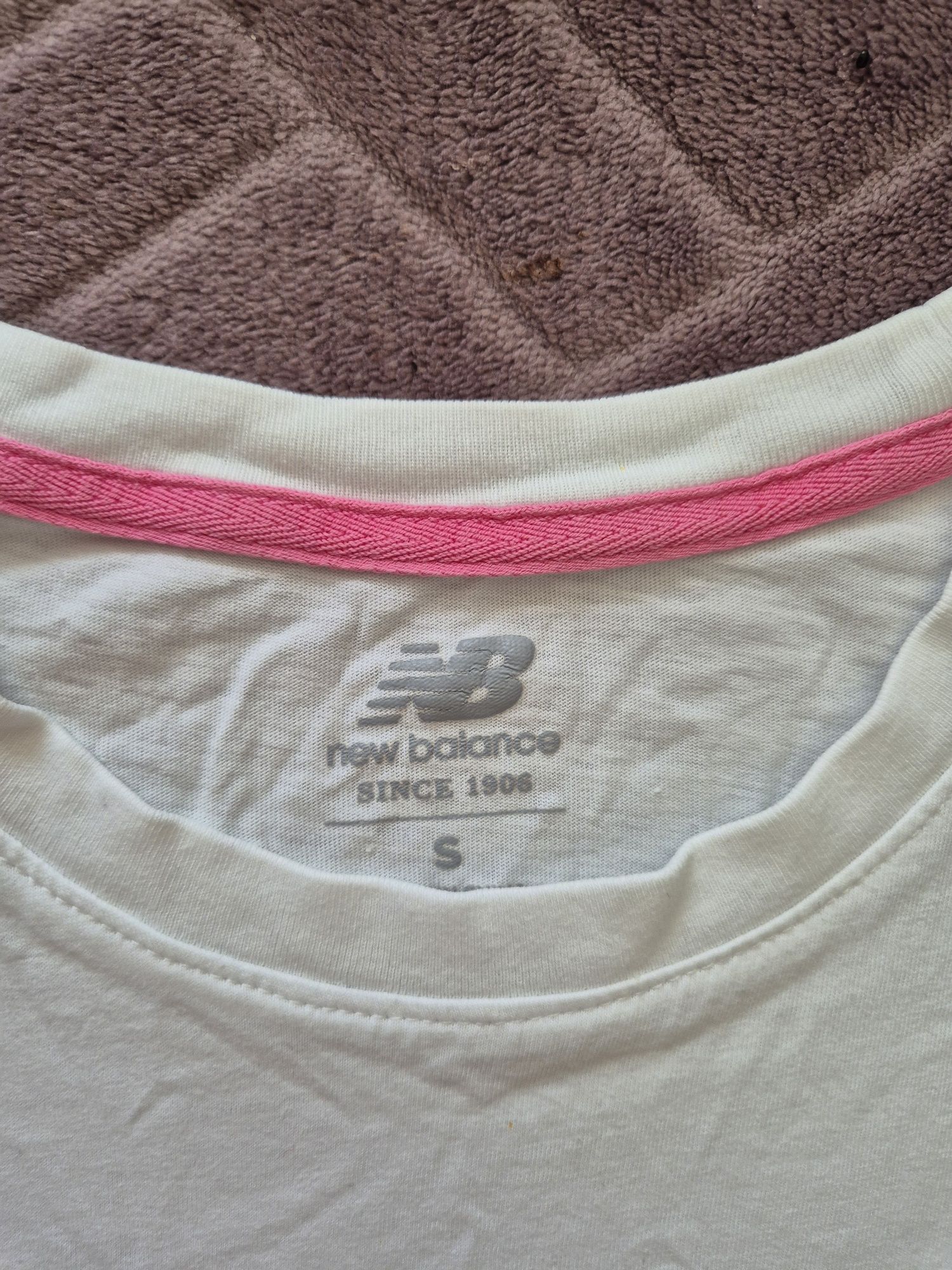 Biała bluzka koszulka t-shirt New Balance S