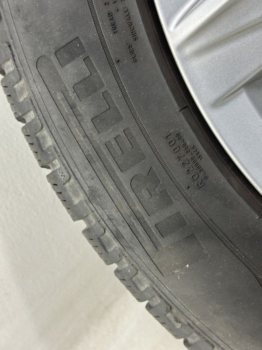 VW Tiguan II koła felgi 18’’ 5x112 ET43 opony Pirelli 235/55/18 zima