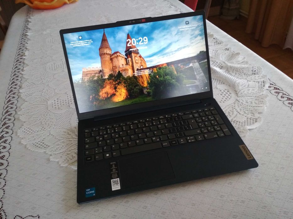 Laptop Lenovo i5-13420H 16GB DDR5 500GB SSD Win11PL Komplet JAK NOWY