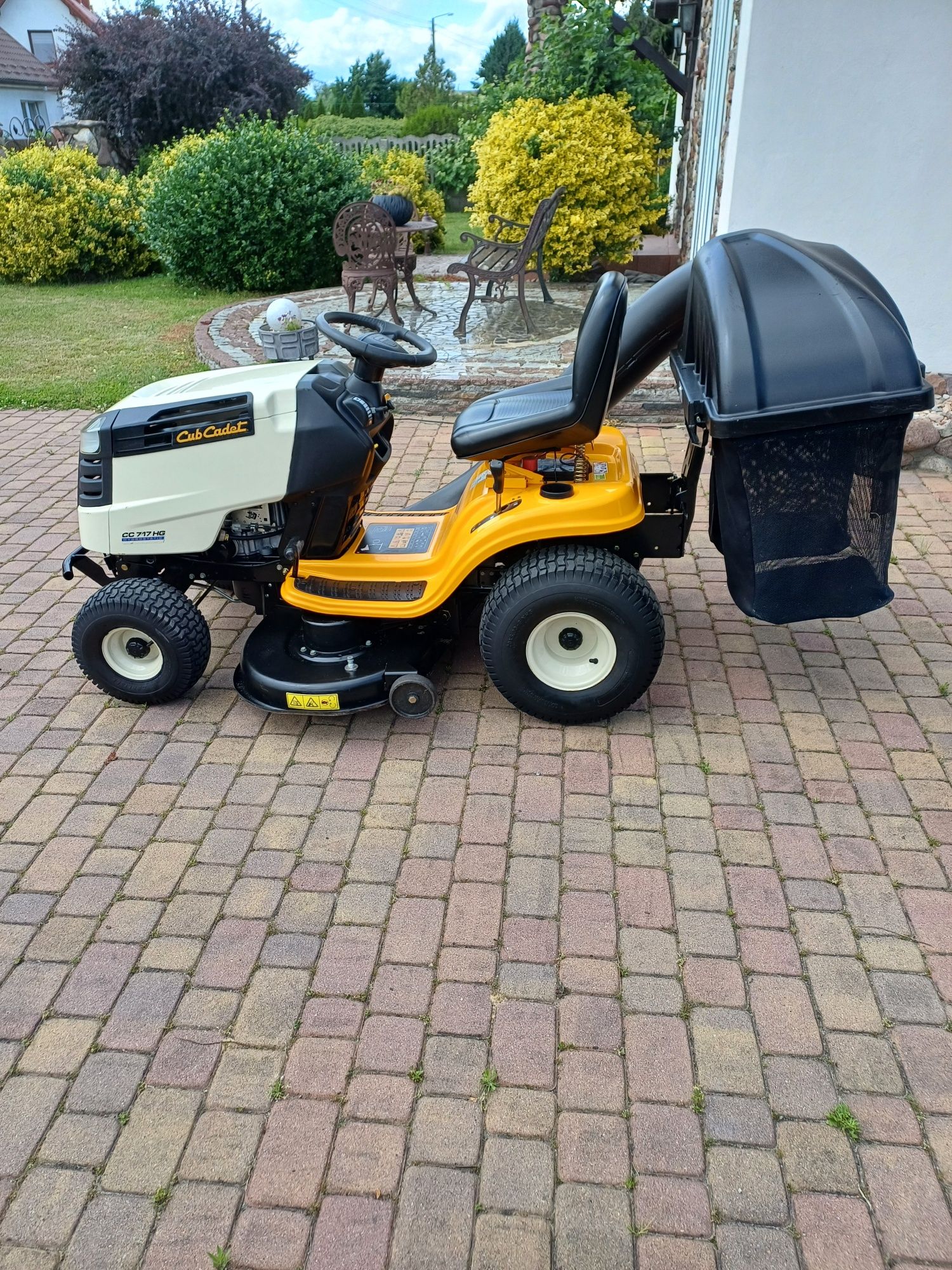 Traktorek kosiarka cub cadet cc 717 hg pompa oleju briggs