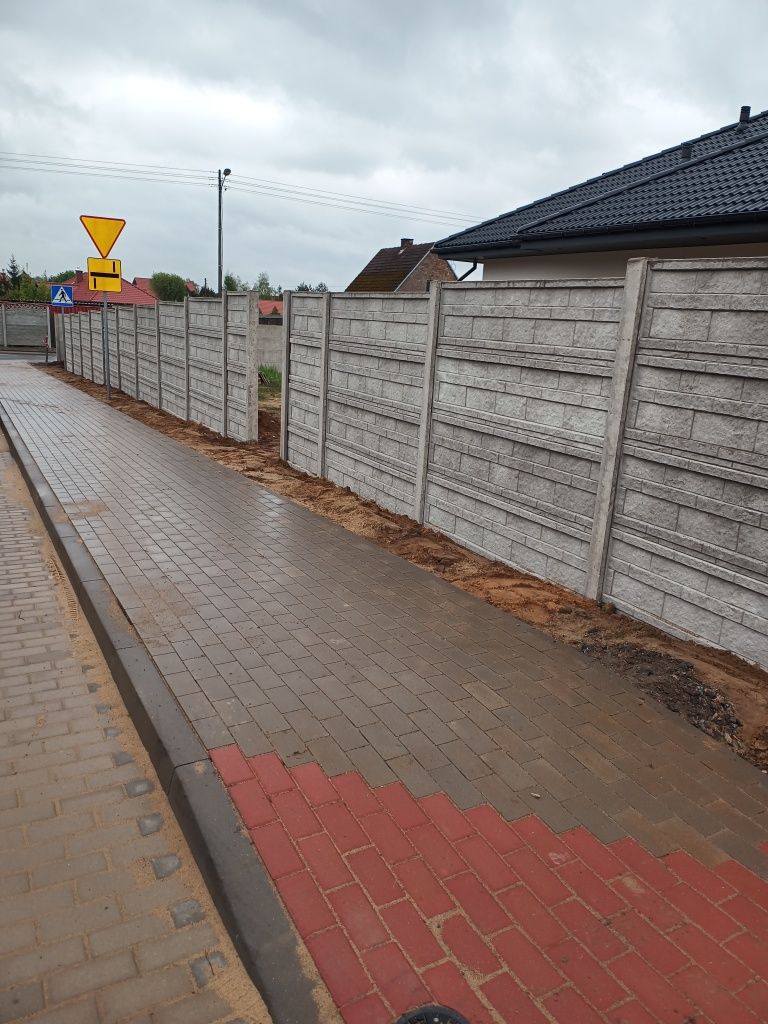 Montaż i malowanie płotów betonowych