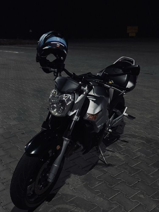 Suzuki GSR 600 2006