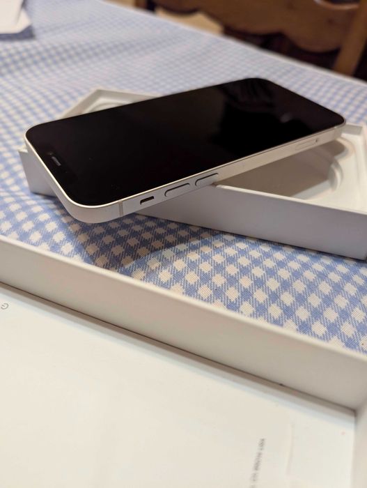 Iphone 12 64gb em bom estado