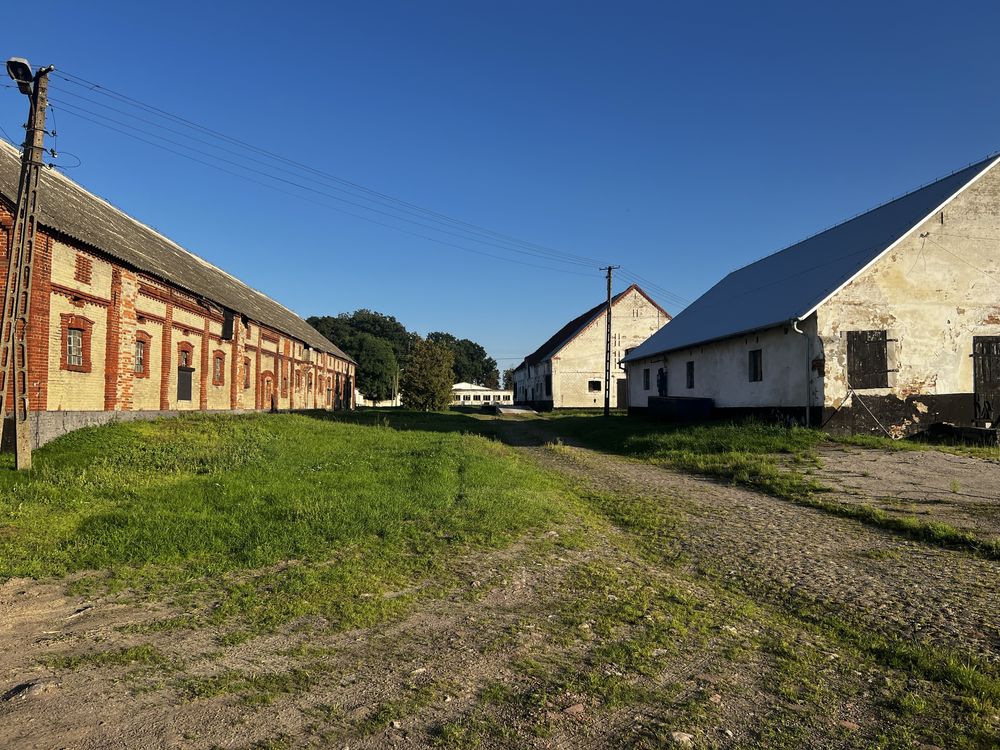 Na wynajem  budynki jako magazyny lub na dzialalnosc okolice Śmigla