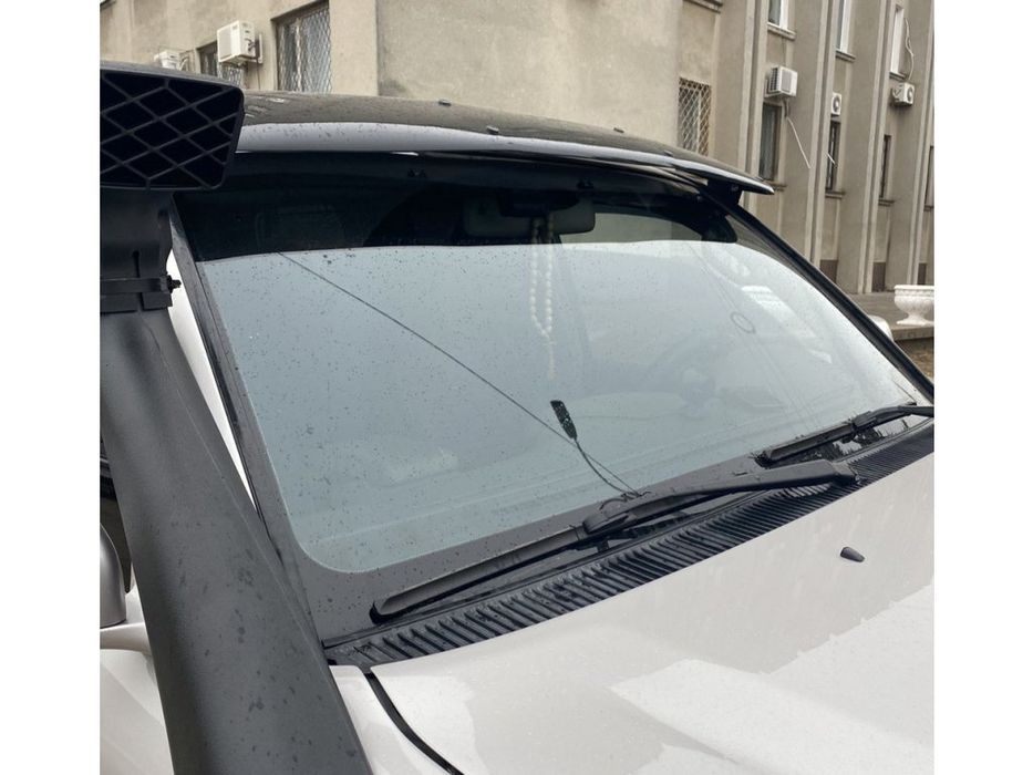 Toyota Land Cruiser 100 Козырек на лобовое стекло