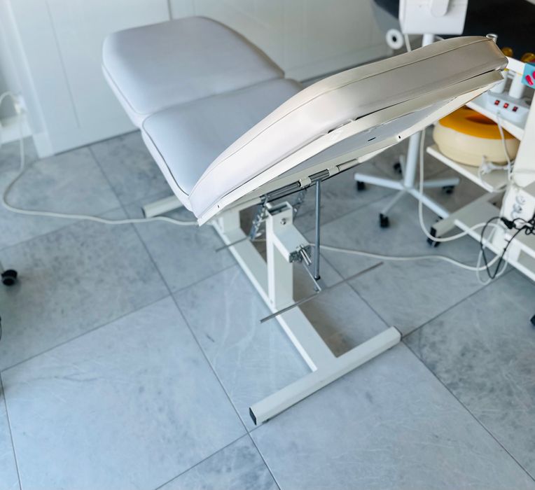 Sprzedam łóżko kosmetyczne