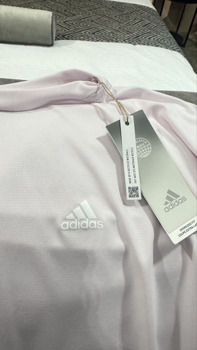 Продам футболку adidas ніжно рожевого кольору