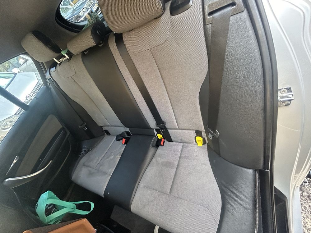 Vende-se BMW 118i - Automático
