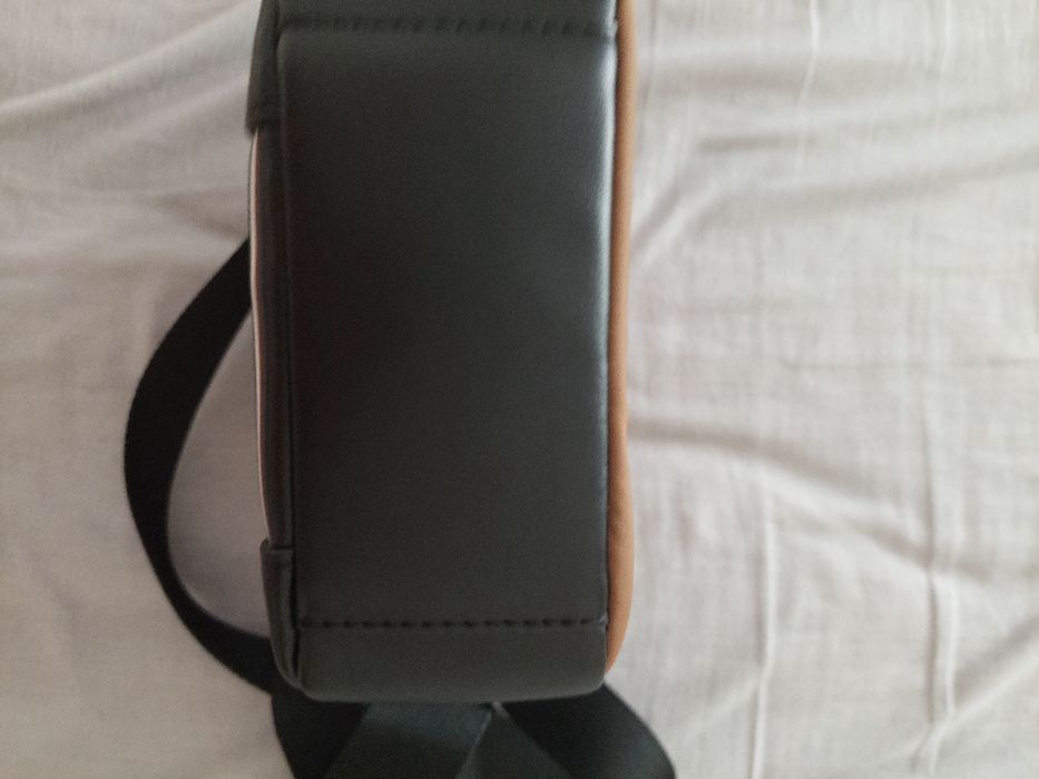 Bolsa Tommy Hilfiger.