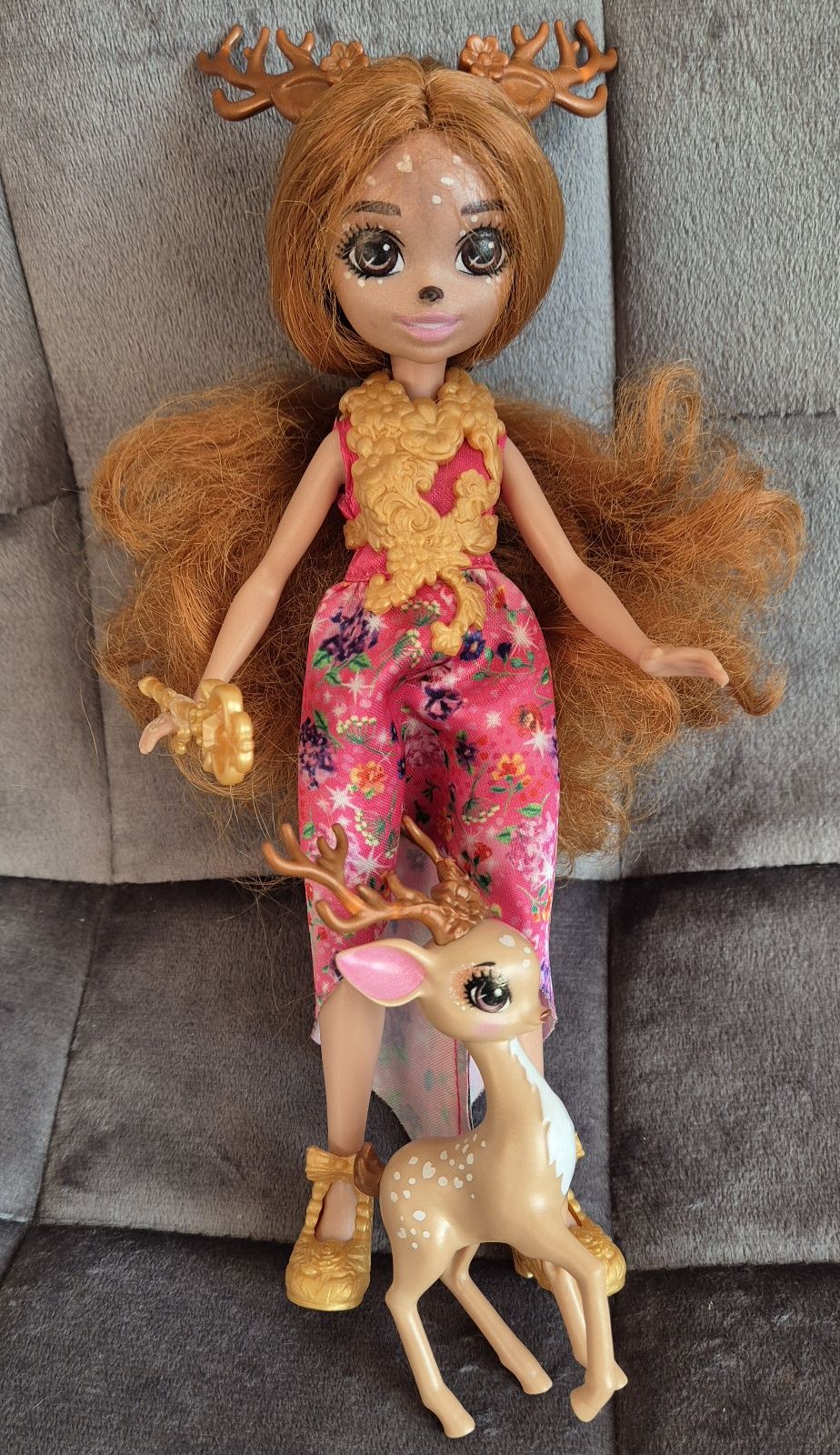 Enchantimals Royal Lalka Królowa Queen Daviana Jelonek Grassy Mattel