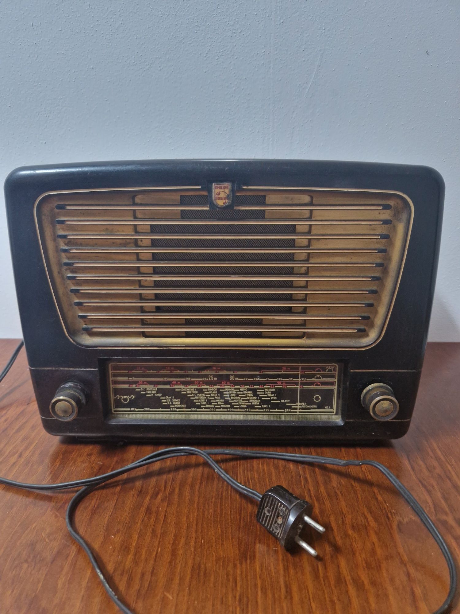Rádio de colecção antigo