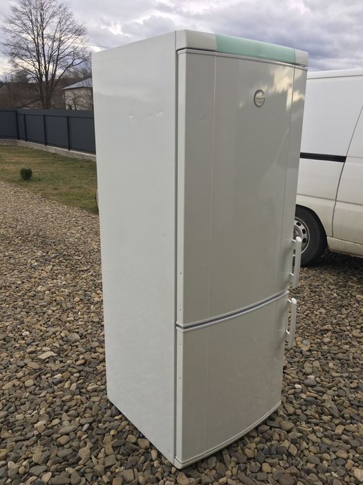 Холодильник Electrolux