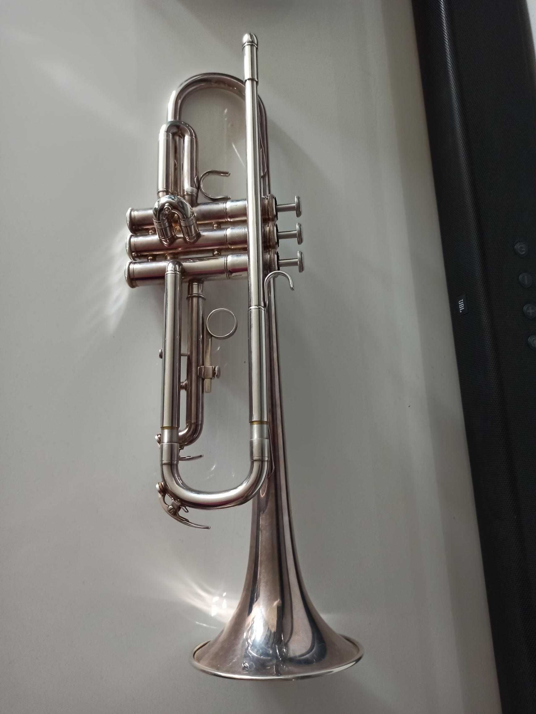 Trompete Yamaha 2330 Sib Prata como novo