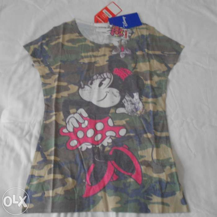 T-shirt de manga curta, da marca Alcott, modelo Disney. 100% Algodão