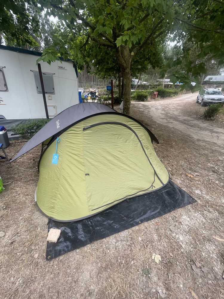 Tenda Quechua 3 pessoas 2sec air cooling