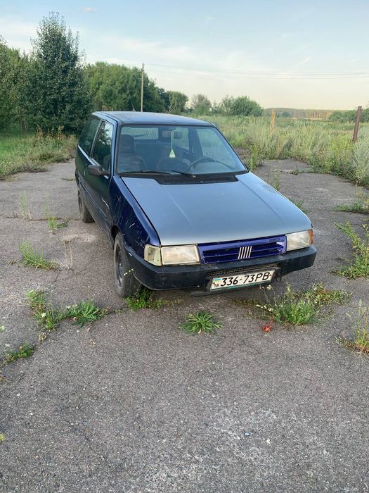 Продам фіат уно літровий 5ступка