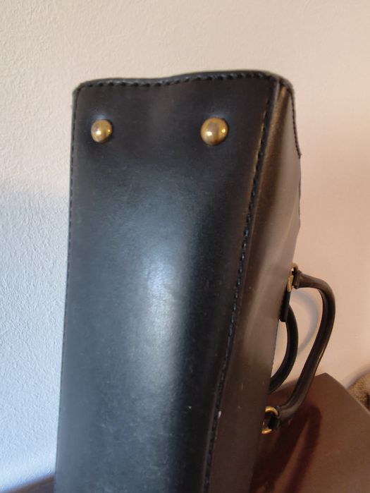 Mala preta Guess modelo Stephi