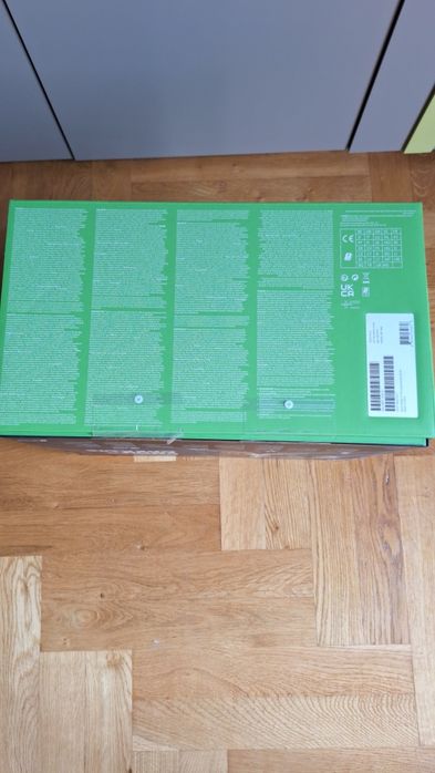 Xbox series x mało używane + gra minecraft jeszcze na gwarancji w