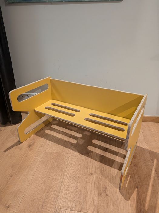 Zestaw drewnianych mebli modułowych Smating - stolik i 2 krzesła