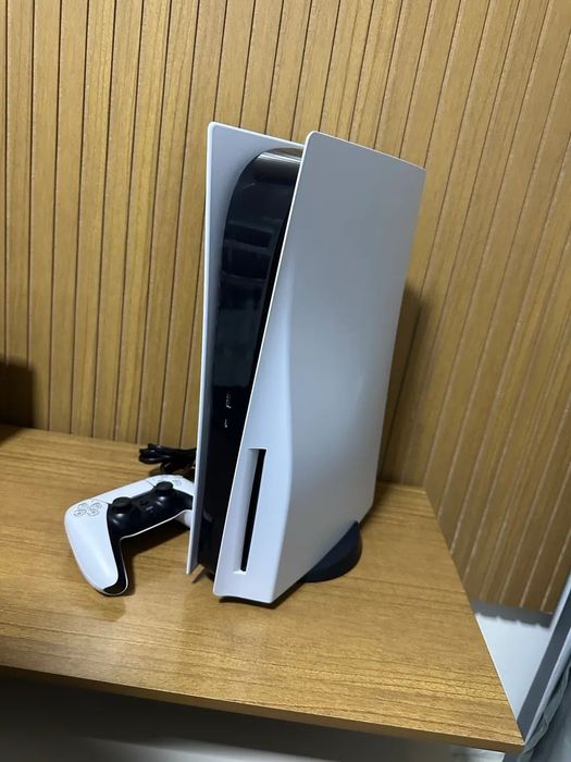 Ps5 com Leitor + Comando oficial Sony Branco