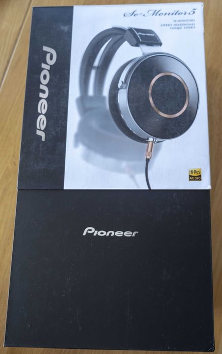 Pioneer SE Monitor 5