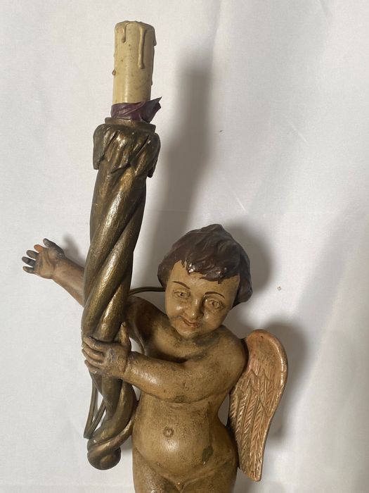 Par de anjos candeeiros em madeira