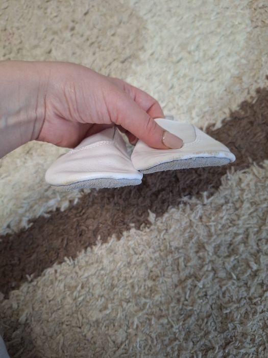 Чешки для дівчинки