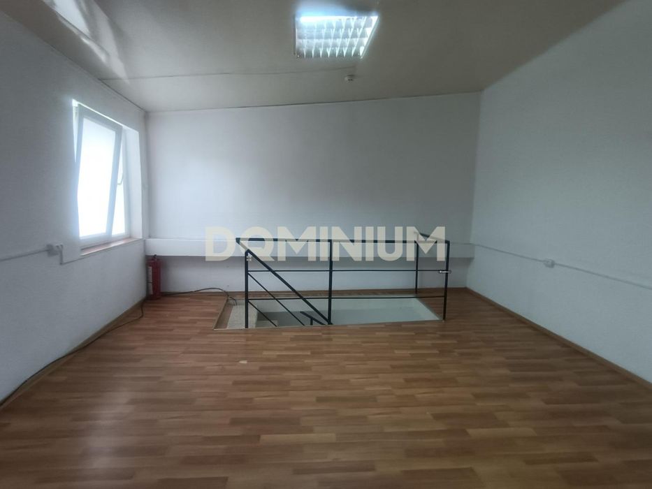 Здається комерційне приміщення біля центра Хуста