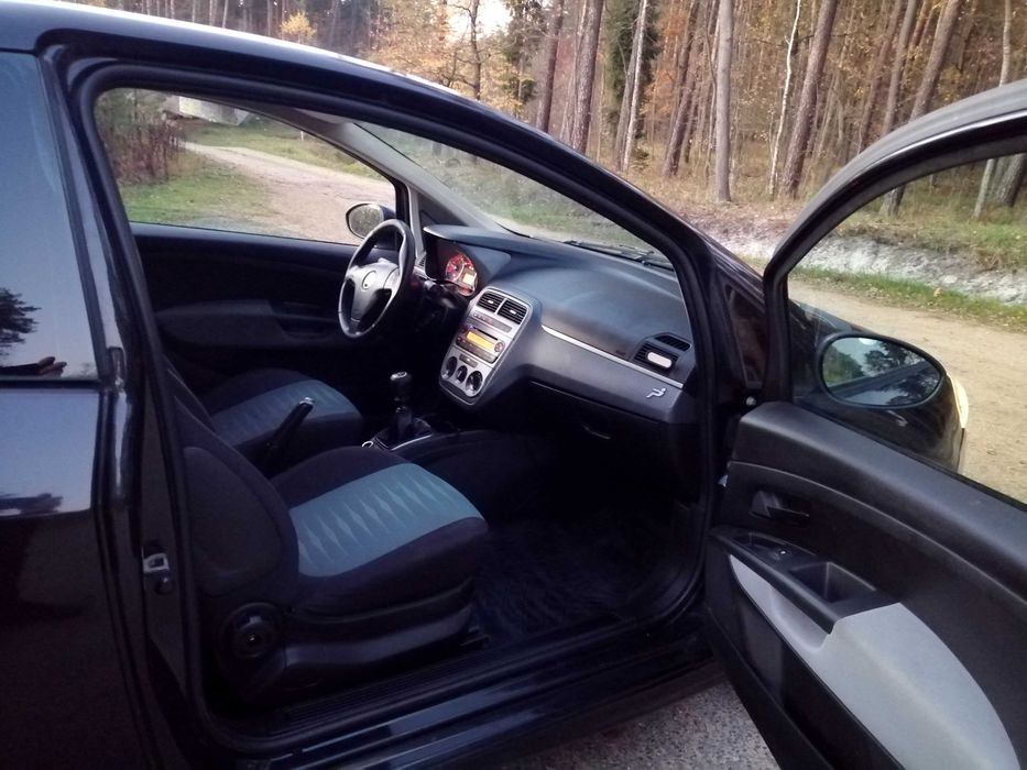 Fiat Punto 1,4 LIFT 90KM KOMPUTER Klima CD/Mp3 Niski Przebieg SALON PL